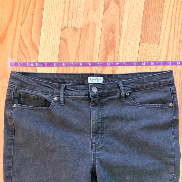 Women’s size 14 Jessica Simpson gently used black high rise stretch skinny jeans - Picture 8 of 9